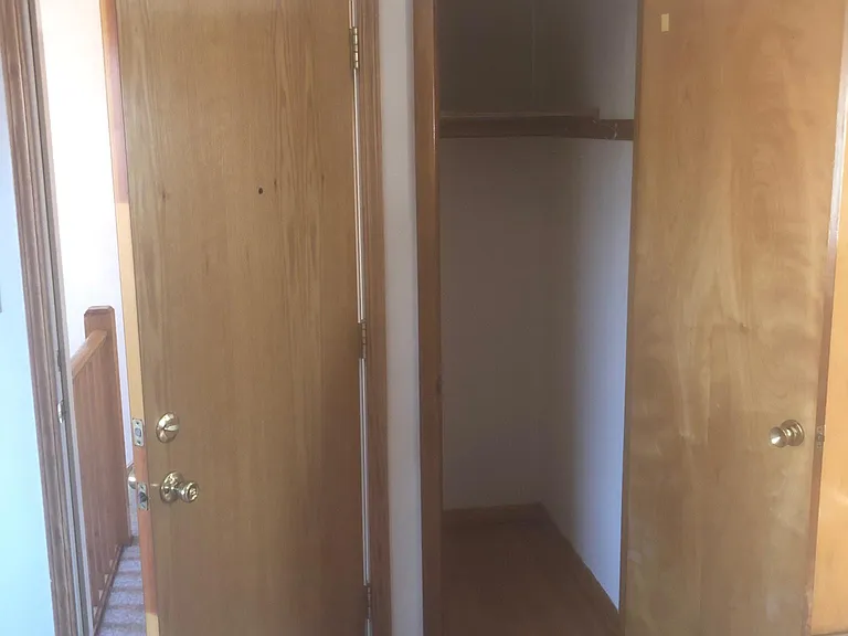 10516 Lyman Ave #2W — Photo 11