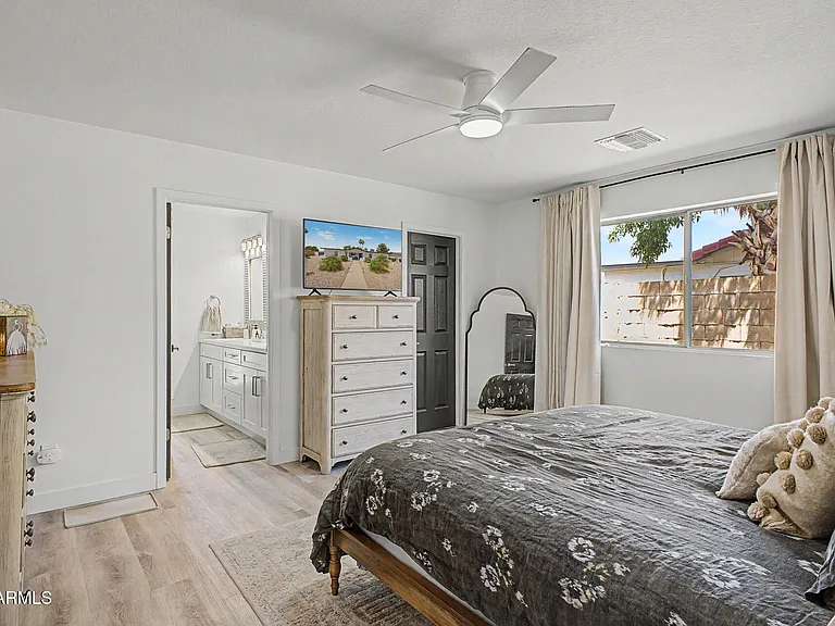 5140 E Poinsettia Dr — Photo 19