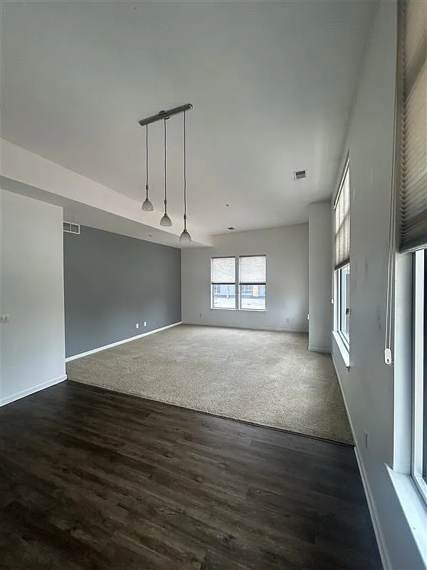 3 bed, 1226 sqft, $2,550 — Photo 3