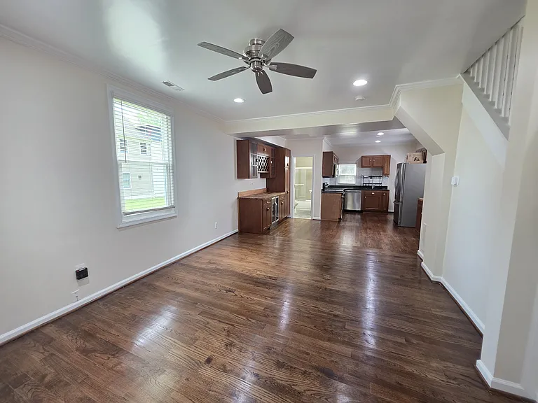 7516 Main St — Photo 8