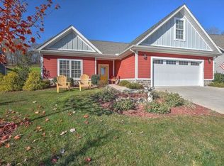 2420 Edinburgh Channel Rd, Kingsport, TN 37664