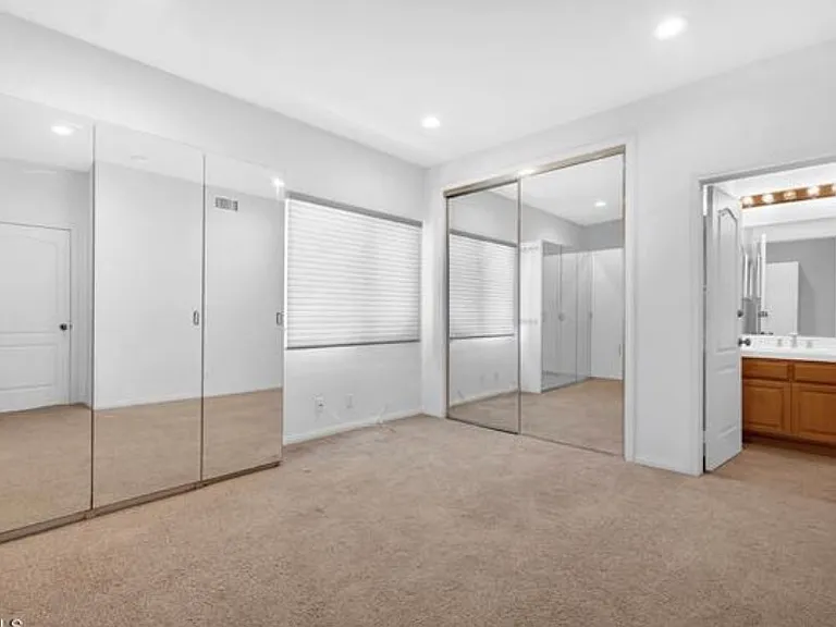 Westhaven Dr — Photo 29