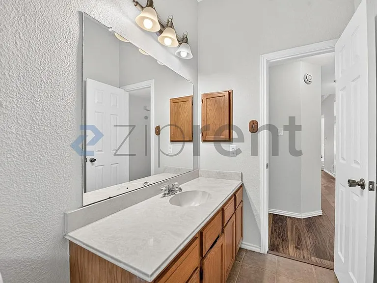 2508 Hawk Dr — Photo 21
