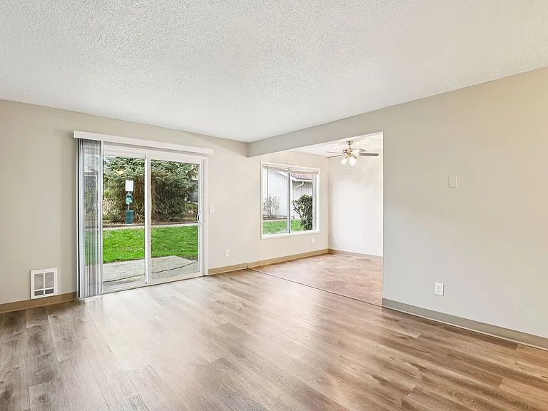 PARK PLACE APARTMENTS - YOUR HOME IS HERE! - UP TO 6 WEEKS FREE! PLUS $99 OAC MOVE-IN SPECIAL! — Photo 19