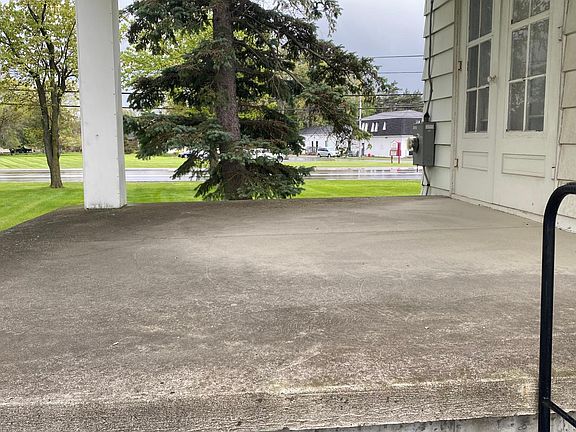 2nd image of 9150 Sheridan Dr