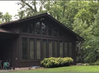 8 Dogwood Ln, Herrin, IL 62948