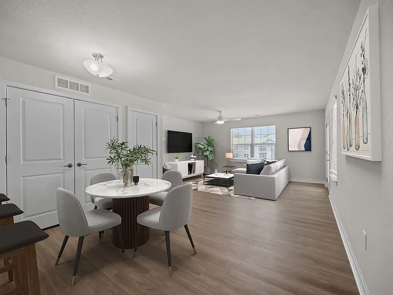 Harbor Village Apartments — Photo 17