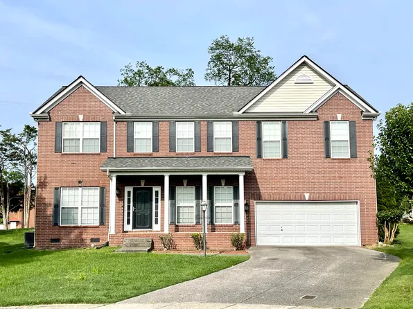150 Cabin Branch Cir, Hendersonville, TN 37075