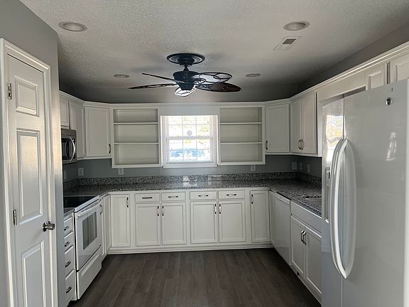 5th image of 414 Wallingford Cir