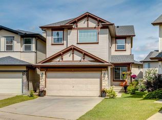 163 S Cougarstone Ct SW, Calgary, AB T3H 5R4