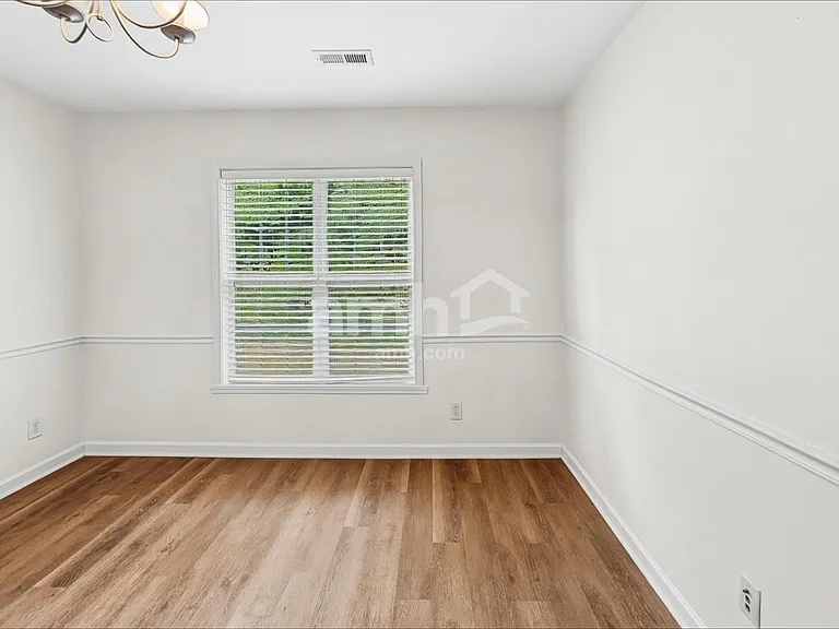 1149 Langston Dr — Photo 6