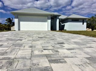 3222 SW Santa Barbara Place Cpe, Coral, FL 33914