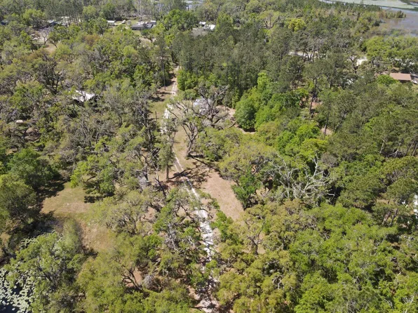 8548 Beach Rd, Perry, FL 32348