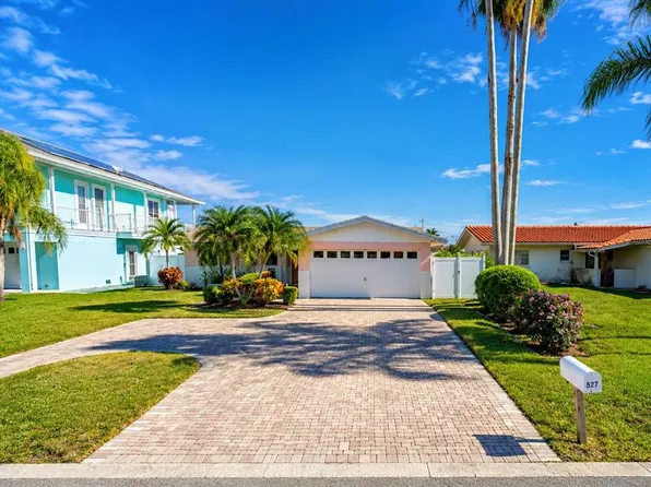 527 Lillian Dr, Madeira Beach, FL 33708