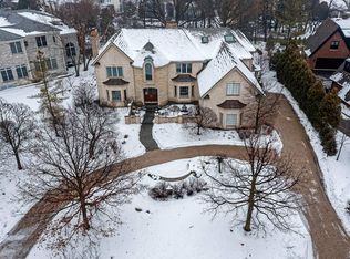 202 Covington Ct, Oak Brook, IL 60523