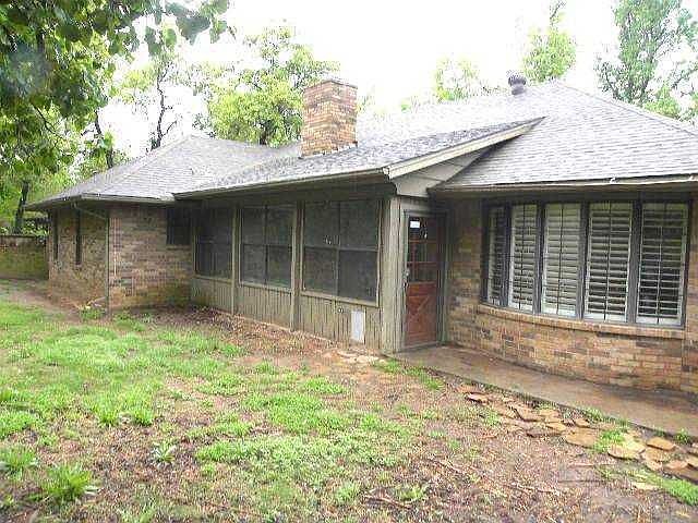 2nd image of 109 Brook Ln
