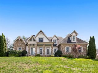 76 King Heights Dr, Fletcher, NC 28732