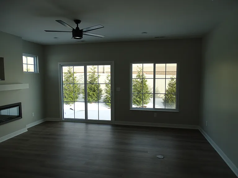 1912 Woodglen #1912A — Photo 16