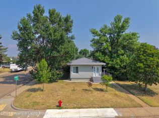 1468 1st St W, Dickinson, ND 58601