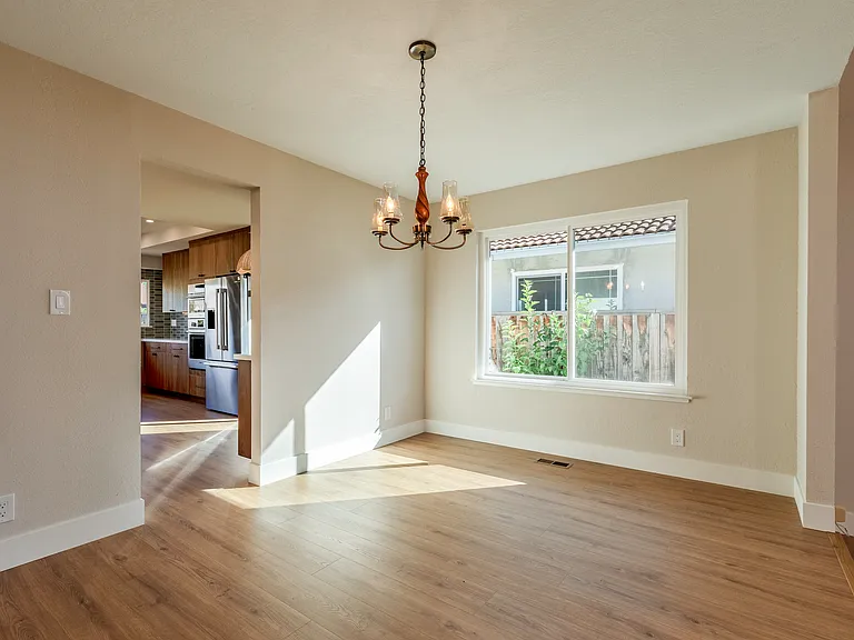 1236 Isengard Dr — Photo 11