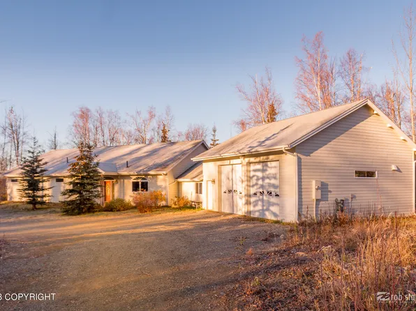 2000 N Meadow Lakes Loop, Wasilla, AK 99623