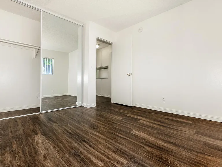 Woodglen Apartment Homes — Photo 53