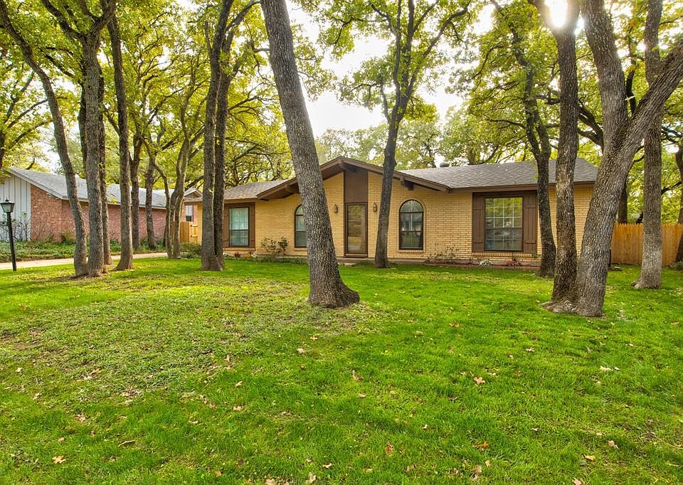 1st image of 3418 Hampshire Dr