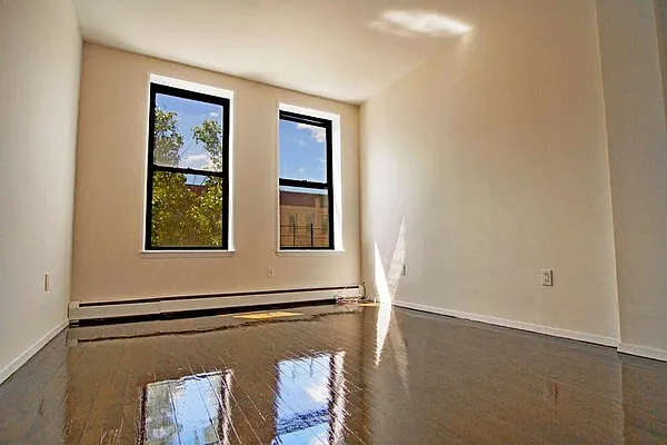 Rented by Owen Olivier, LREB | media 7