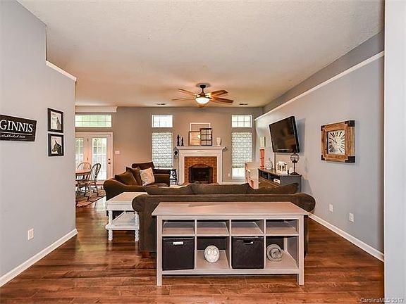 2nd image of 8608 Casa Ct