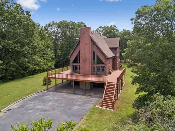 121 High Forest Dr, Hampshire, TN 38461