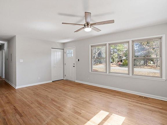 4th image of 4610 Revere Rd
