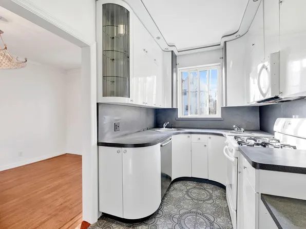 102-12 62nd Road image 10 of 28