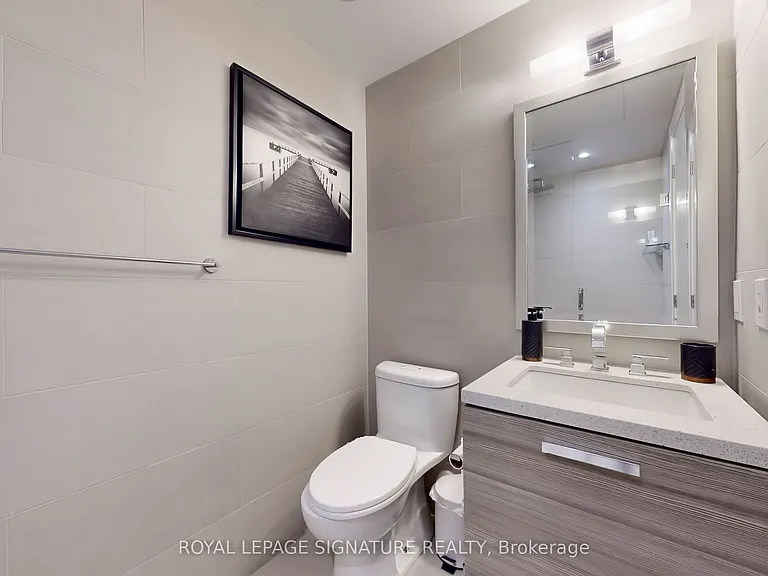 224 King St W #1406 — Photo 13