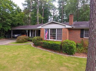 670 Carriage Dr NE, Sandy Springs, GA 30328