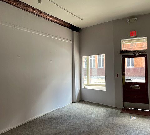 4th image of 74 Baltimore St