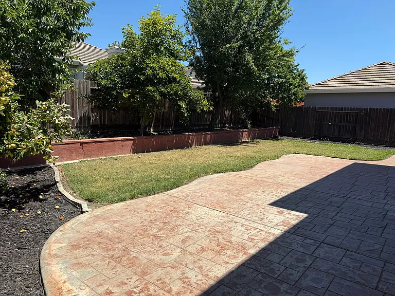 1613 Little Rock Cir — Photo 24