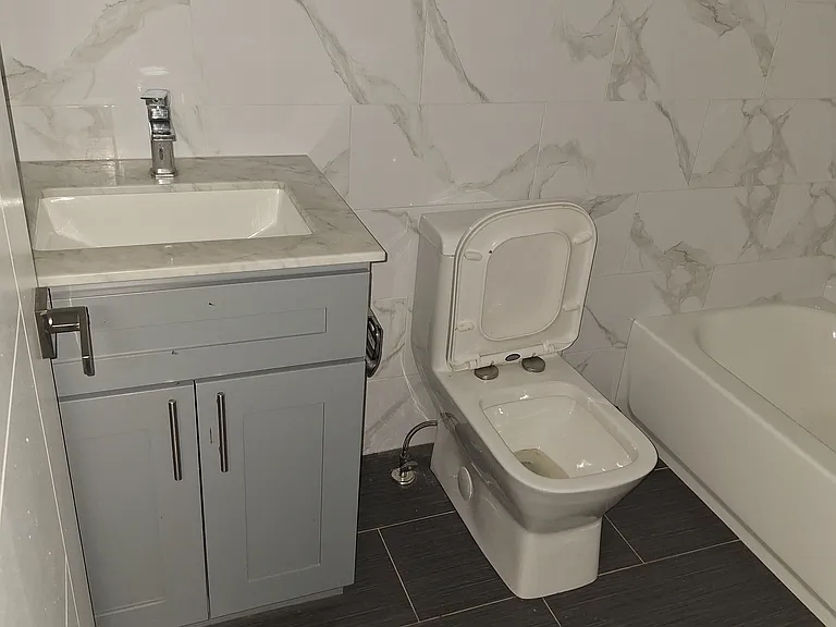 2138 N Franklin St #1 — Photo 9