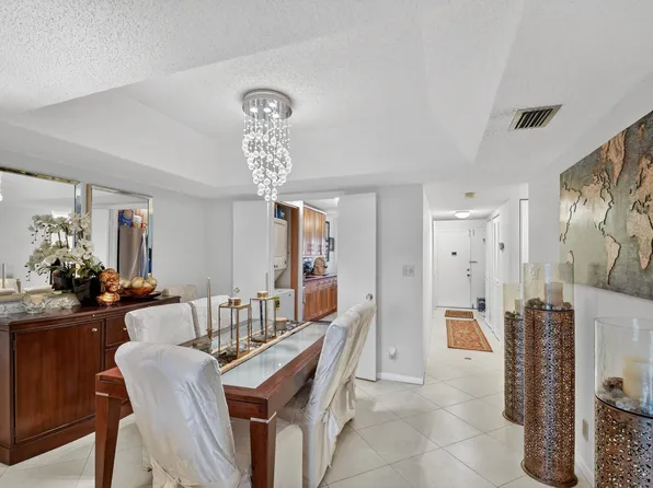 3326 Arcara Way, Greenacres, FL 33467