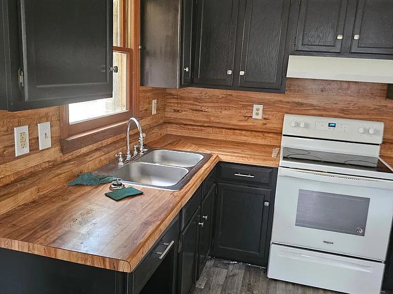 415 Dickens Ave — Photo 3