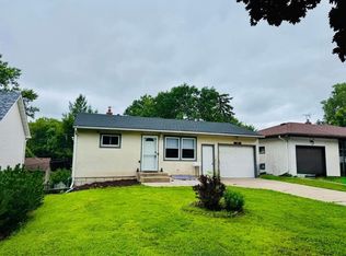 1267 Etna St, Saint Paul, MN 55106
