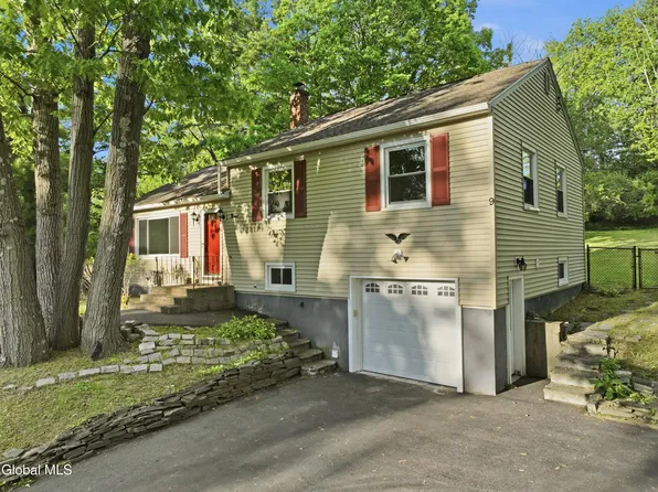 9 W Skyview Drive, Cohoes, NY 12047