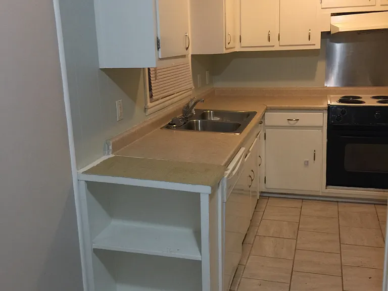 3012 Thurman Rd SW — Photo 7