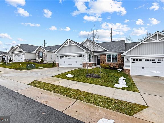 3rd image of 35150 Daisy Way