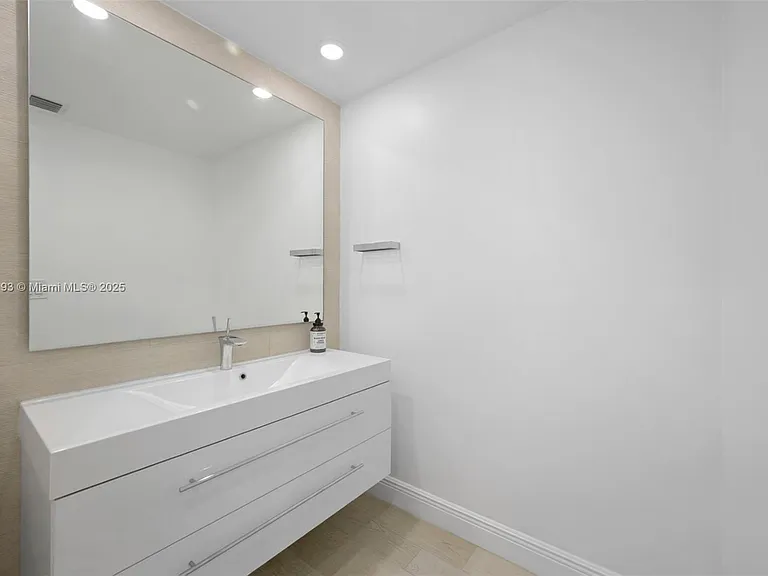 5000 N Ocean Blvd #1710 — Photo 17