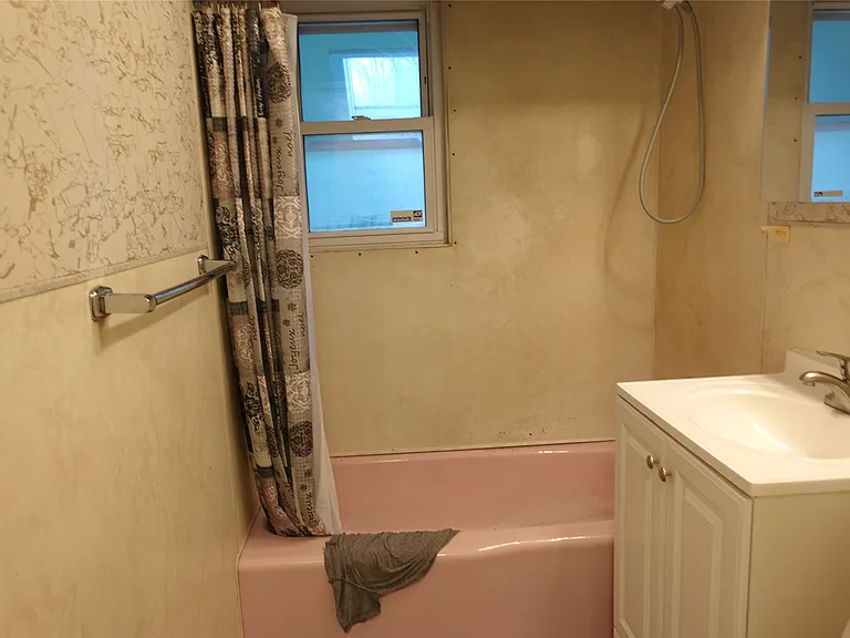 57 Fowler Ave — Photo 9