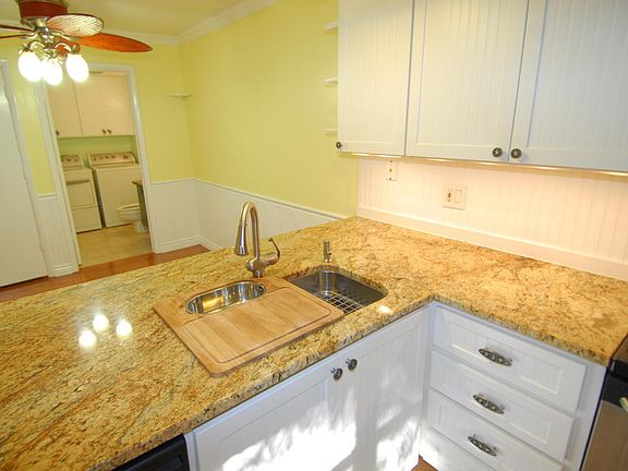 5th image of 2496 SW Danbury Ln
