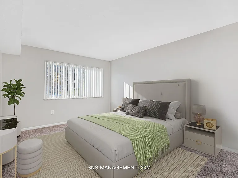 Woodmere Apartments — Photo 33