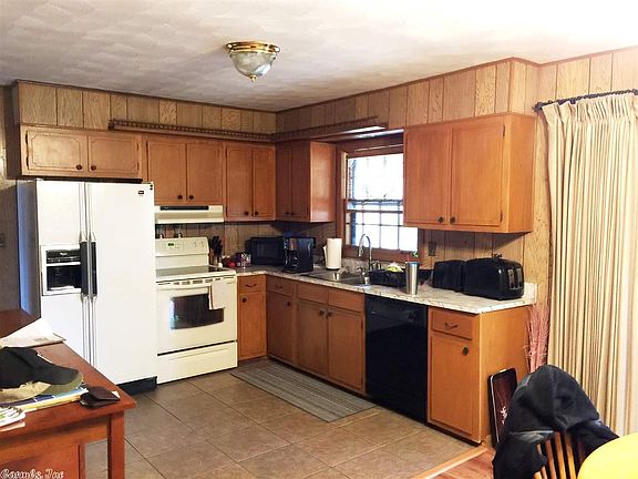 4th image of 19 Mishemokwa Dr