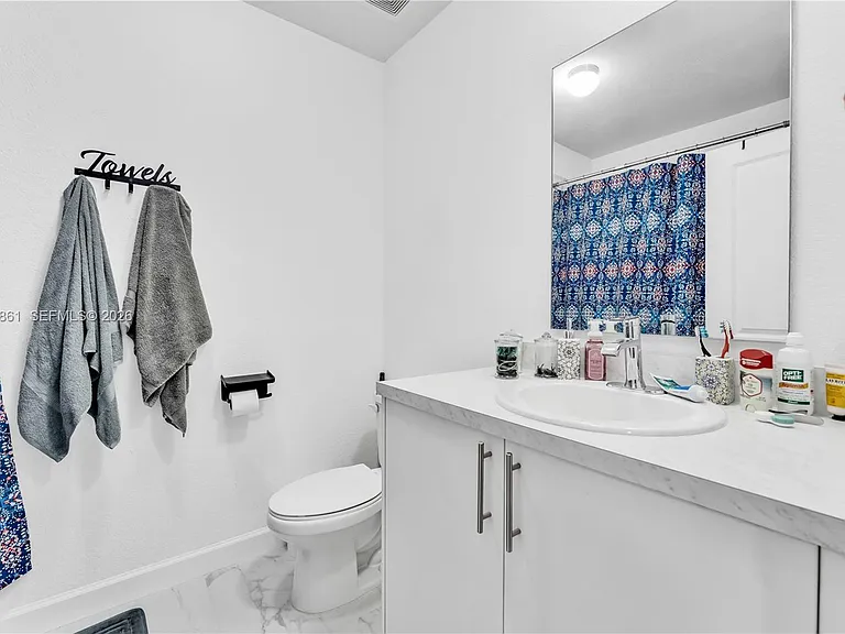 448 NW 12th Pl #448 — Photo 36
