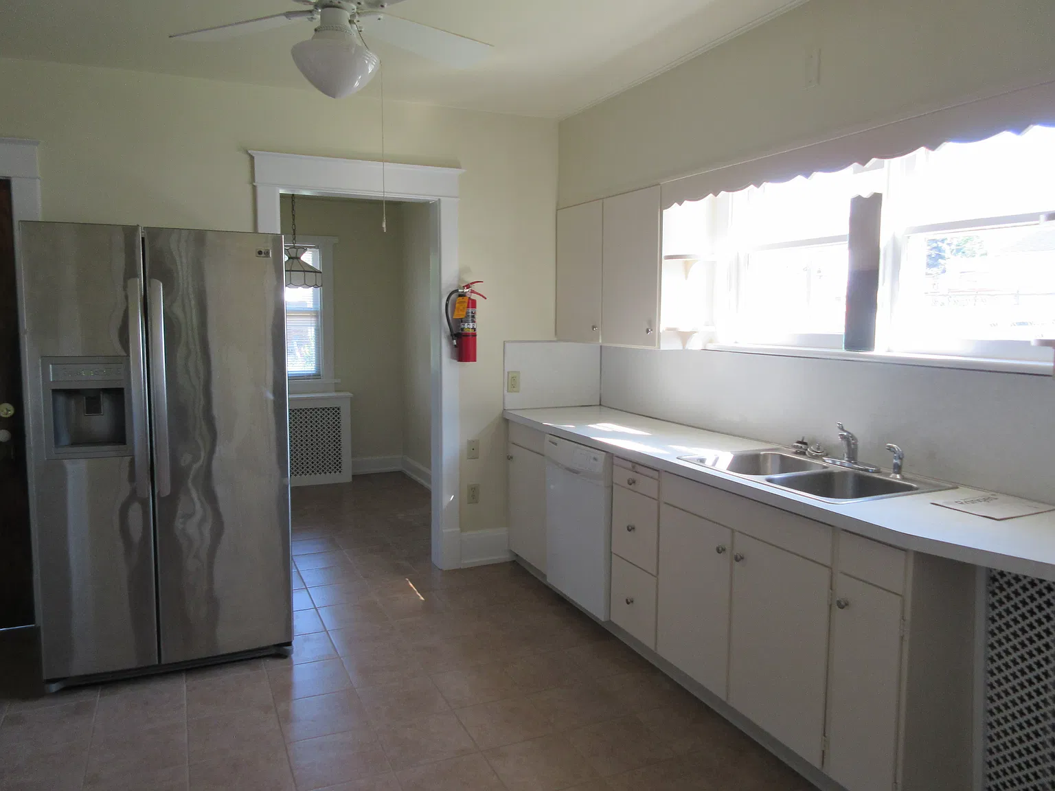 3 bed, $2,250 — Photo 4